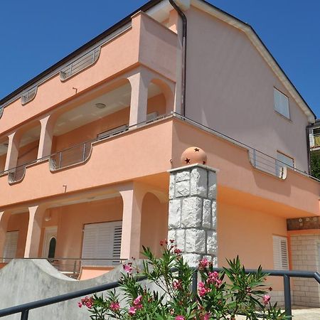 Apartments Bozic 노비비노돌스키 외부 사진